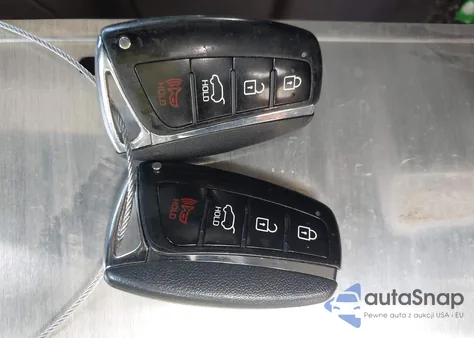 2017 Hyundai Santa Fe Sport 2.4L z USA, uszkodzony, nr VIN 5XYZU3LB3HG462052